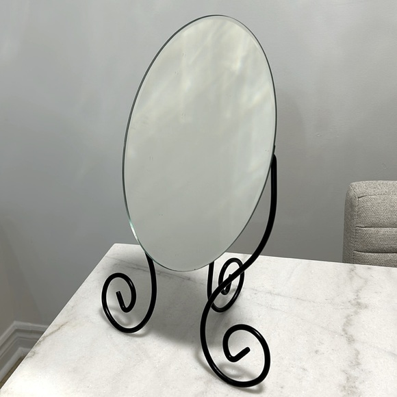 VANITY MIRROR - Picture 1 of 3